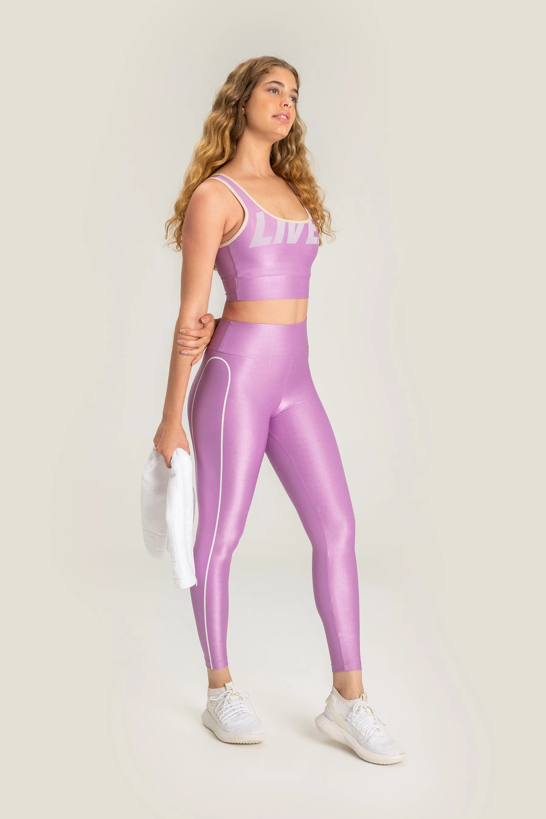 Essential LIVE! Line Legging