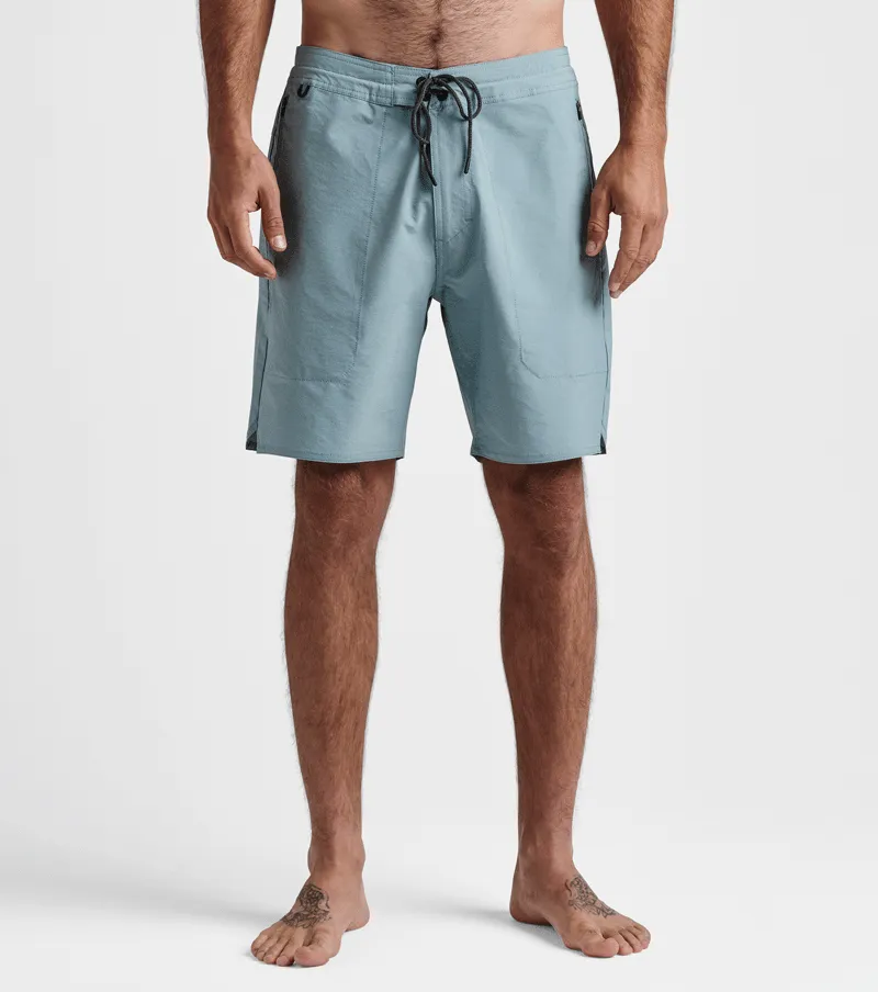 Layover Trail 3.0 18'' Hybrid Travel Shorts Packable