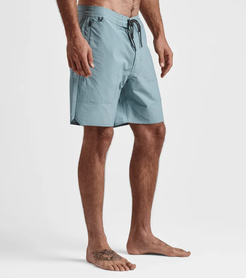 Layover Trail 3.0 18'' Hybrid Travel Shorts Packable