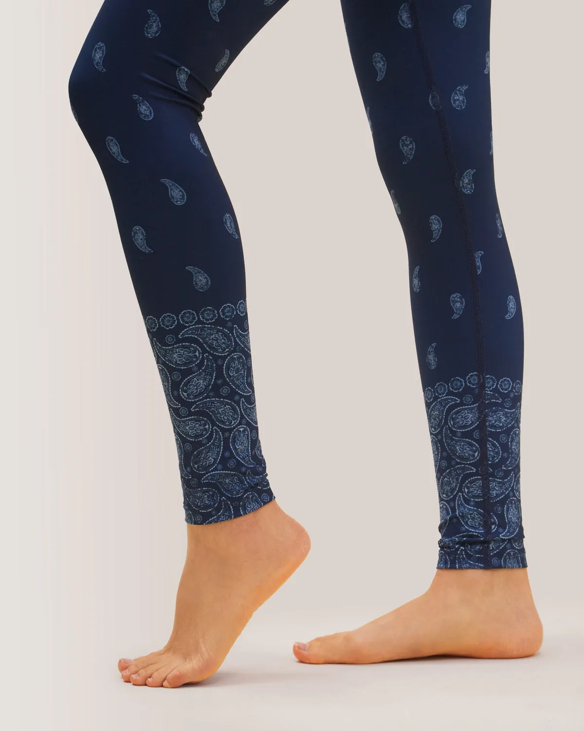 Reversible Ultralight High-Rise Legging - Bandana